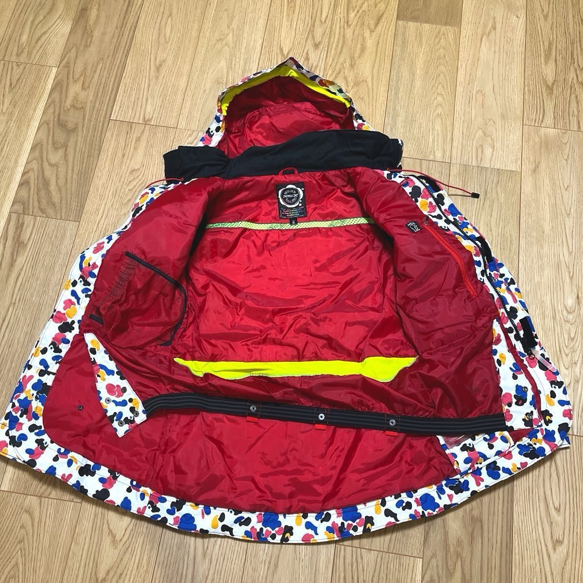 スノーボードウェア スキーウェア カラフル ジャケット リフト券入れ付