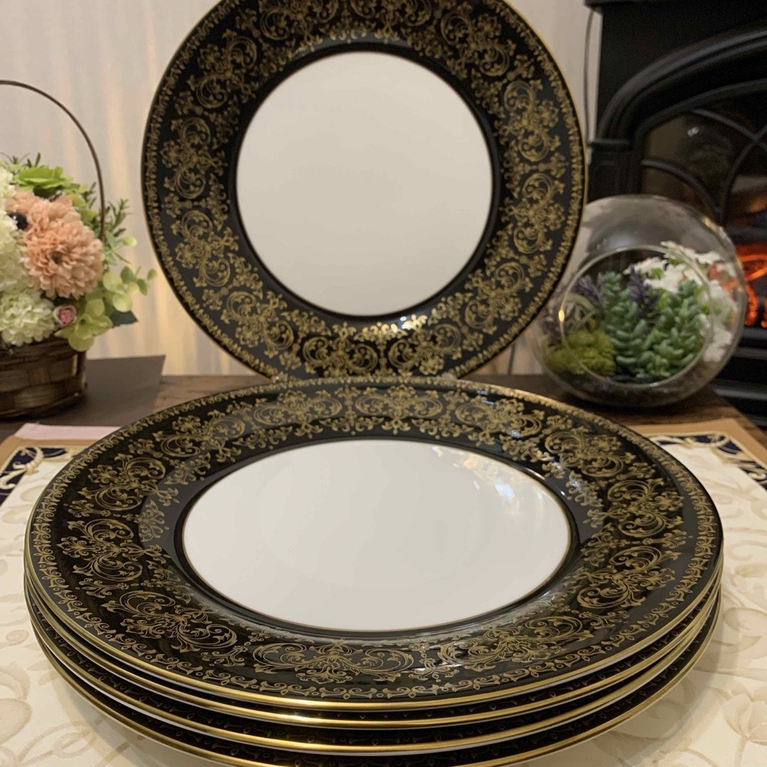 WEDGWOOD - 未使用 ウェッジウッド カーナボン 27cmディナープレートの