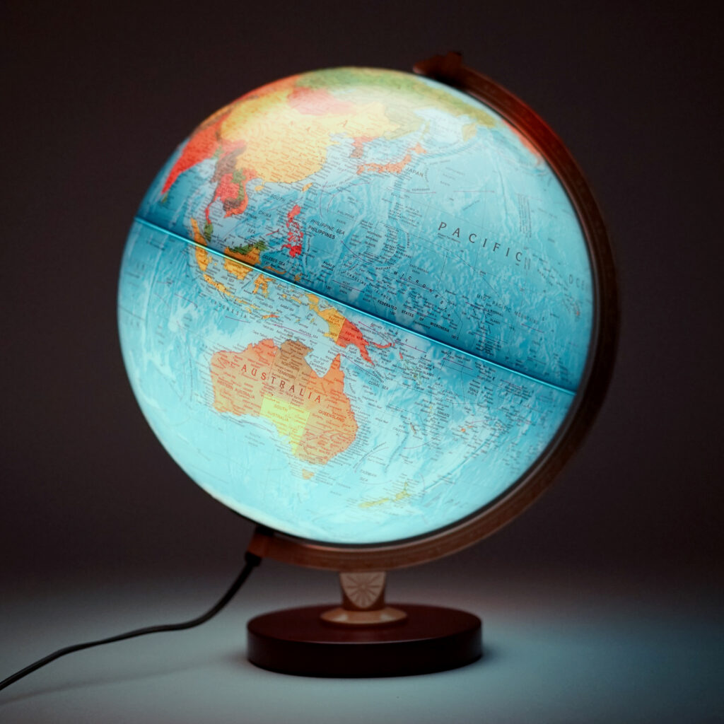 リビングストン型 英語版 – アメリカ最大の地球儀メーカー