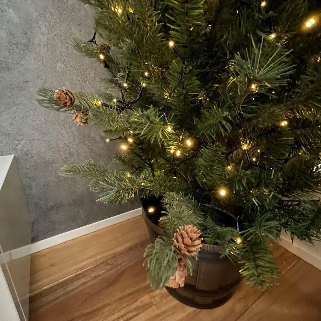 【美品！LED付き】クリスマスツリー 鉢付き 120cm 松ぼっくり　リアル クリスマスツリー 120cm おしゃれ 北欧 LEDライト天然松ぼっくり Xmas
